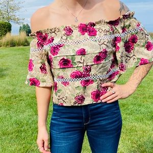 LF One Way Off the Shoulder Floral Crop 10